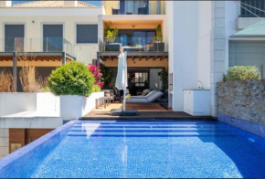 Luxury Villa 3+1 BD & pool/jacuzzi/golf/beach